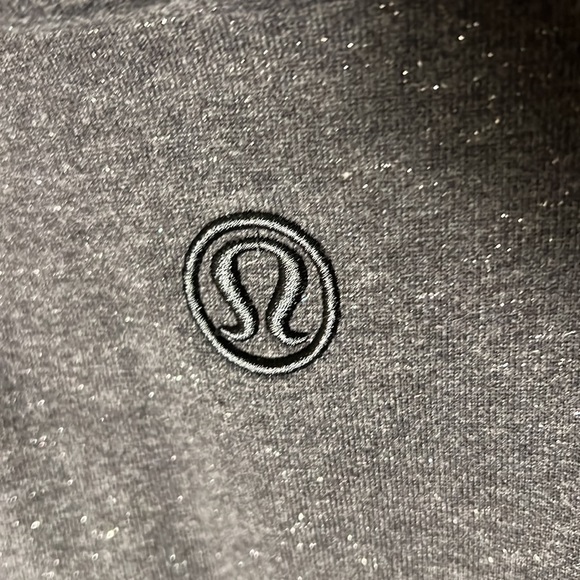 Lulu Lemon Women’s Zippered Sweatshirt Color Gray Size 6 - Picture 5 of 5